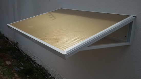 Chapa de Policarbonato Alveolar Bronze/Ouro Refletiva multilux - Beleza e conforto - Perfis de aluminio pintura epóxi branco