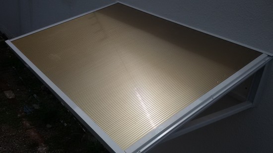 Chapa de Policarbonato Alveolar Bronze/Ouro Refletiva multilux - Beleza e conforto - Perfis de aluminio pintura epóxi branco