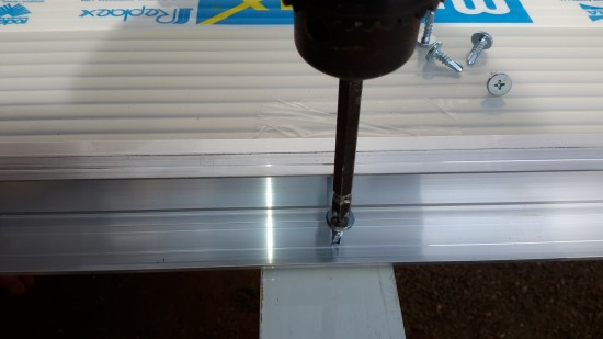 Sistema de montagem modular com perfil de união em aluminio RAP FIX CLICK, sistema de engate rápido para alveolar de 10 mm Polysolution