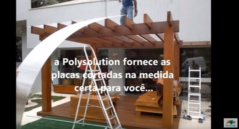 Pergolado de madeira com união de policarbonato com PERFIL H em aluminio 6 e 10 mm é na Polysolution