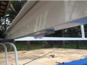 Cobertura de Piscina com Policarbonato Alveolar Azul e Perfil de aluminio PC 5512 - Polysolution