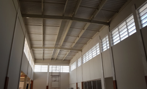 Veneziana Industrial em Policarbonato 4 mm Vent-poly Ventilação e iluminação natural - Polysolution 