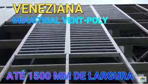 Veneziana Industrial em Policarbonato com Perfis de Aluminio sobre o muro - Privacidade, claridade e ventilação - POlysolution