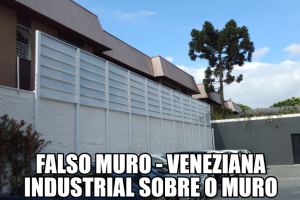 Veneziana Industrial em Policarbonato com Perfis de Aluminio sobre o muro - Privacidade, claridade e ventilação - POlysolution